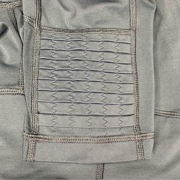 Lululemon Ankle Leggings Size 4 Front Zipper Pocket - Picture 14 of 15